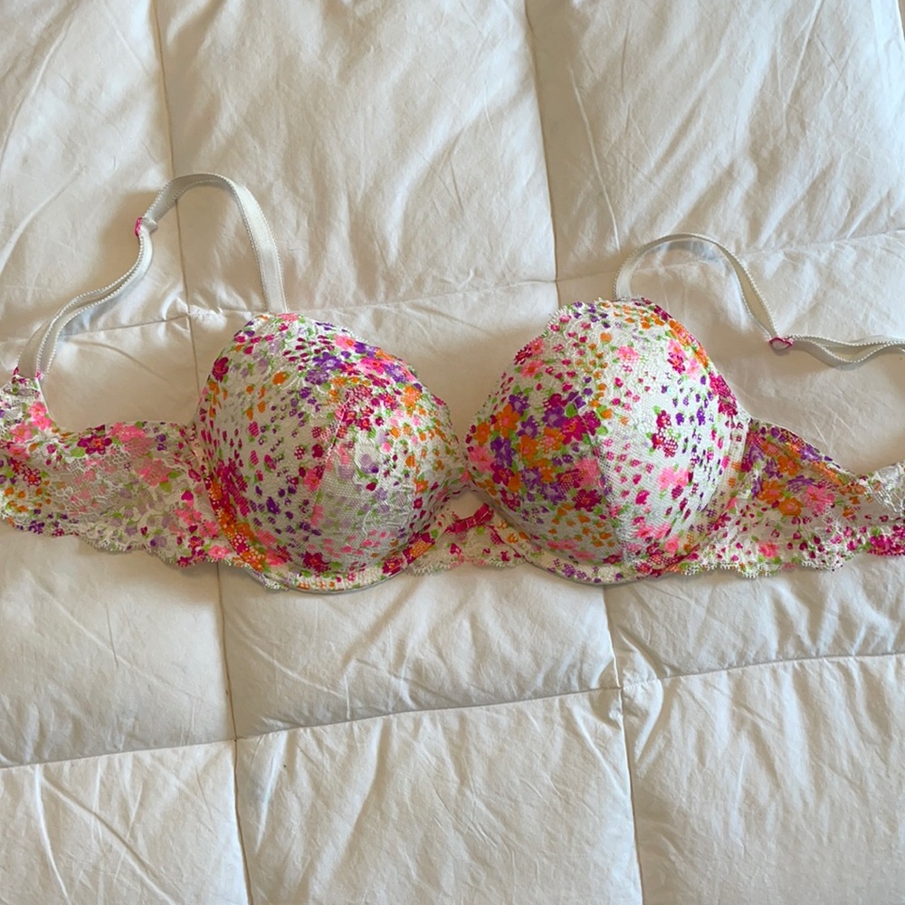 Victoria’s Secret bra